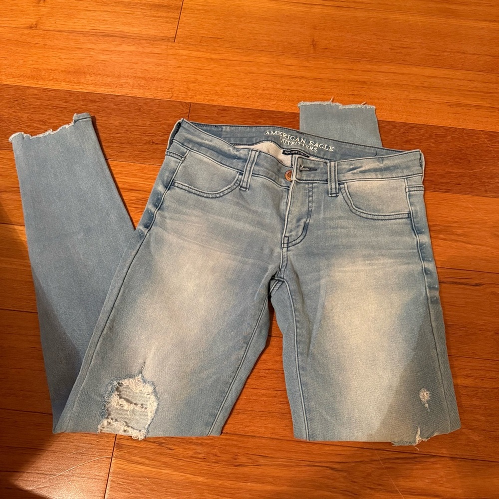 American Eagle Outfitters Women's Distressed Blue Skinny Jeans